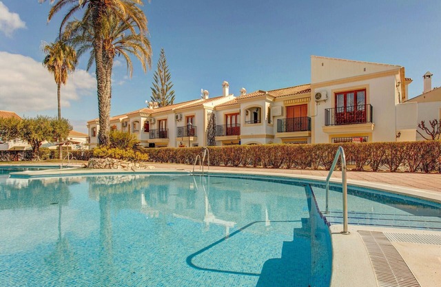 Appartement serein avec piscine partagée