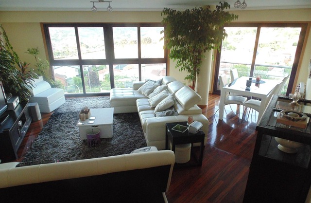Duplex de 180 m2 grandes fenêtres et vue imprenable et terrasse à 30 mètres