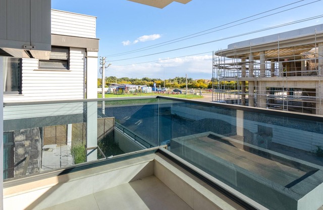 Duplex w Balcony, Terrace 5 min to Beach