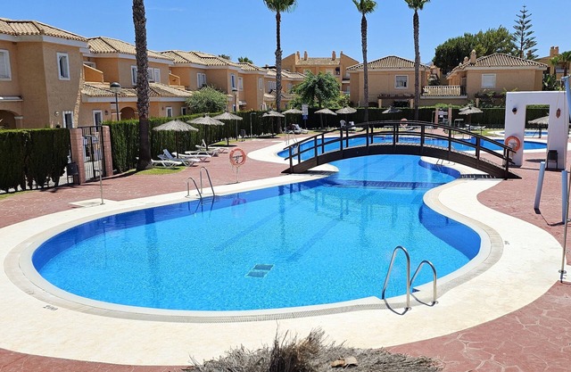 2 en duplex, à quelques pas de la plage, l'urbanisation Playas del Sur, WIFI
