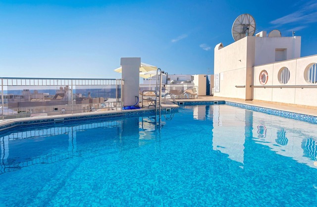 Duquesa Playa Aparthotel