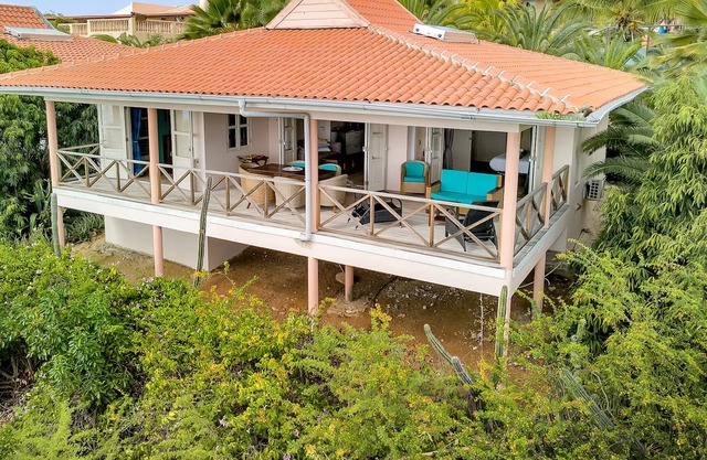 Dushi Dreams - Caribbean Club 306