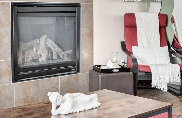 "Dwell" Family home in Copperfield Sleeps 6