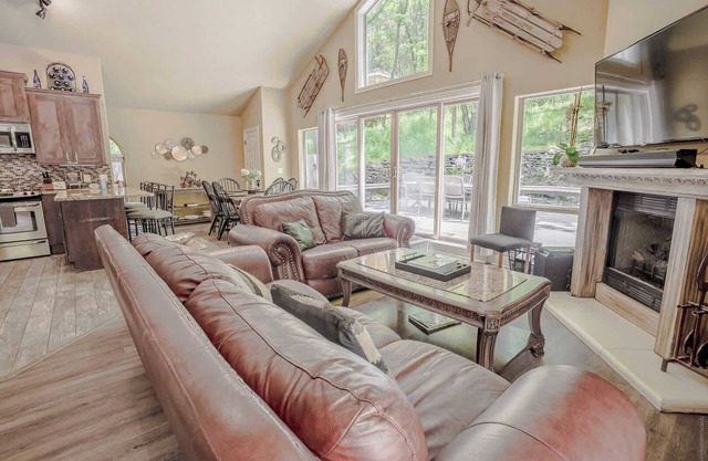 Dwntn, New Hot Tub, Trailer Parking, Dog Friendly