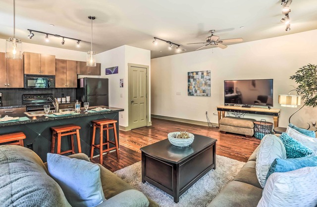 NOUVEAU! Downtown Wilmington Condo, à pied de Riverwalk!