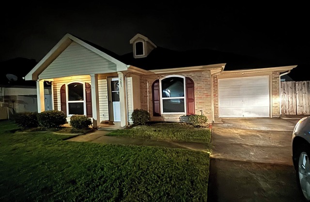 Charming, cozy 3-bedroom house with WiFi, AC in tranquil LaPlace