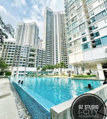 Dz Studio and Suite Parisien Tower i-City