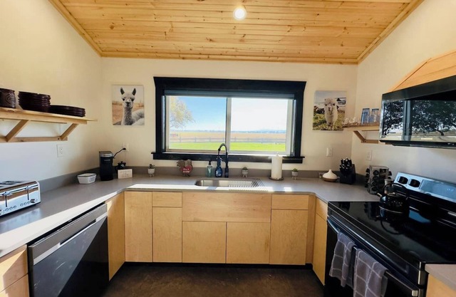 Experience the ultimate getaway at our tranquil farm retreat nestled between Joseph and Enterprise