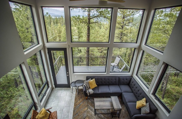 Eagle Peak Cabin- best views and private trail