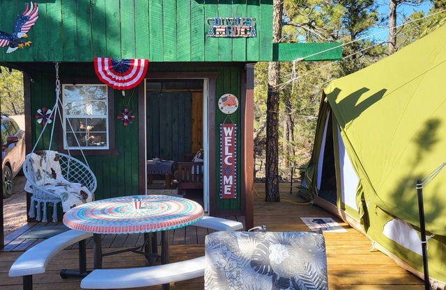 Eagle's Nest Cabin / Sibley4 Tent combo @EvansCliff hot tub canyon views