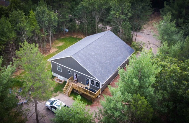 Eagle's Nest Guest House II - Less than 2 Miles to Sand Valley - 16 beds!