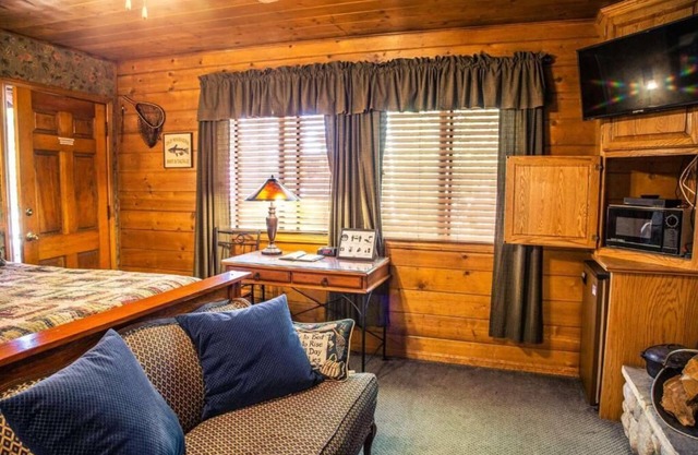 Eagle's Nest Lodge