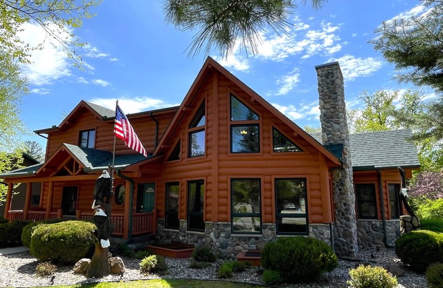 Eagle's Nest @ Spring Brook Resort | Superbe chalet | Décor rustique Northwoods
