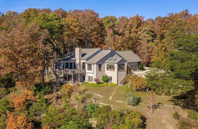 Eagle's Point - Sleeps 12 with an incredible view!