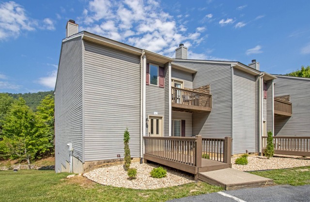 Eagle Trace One Bedroom Condo