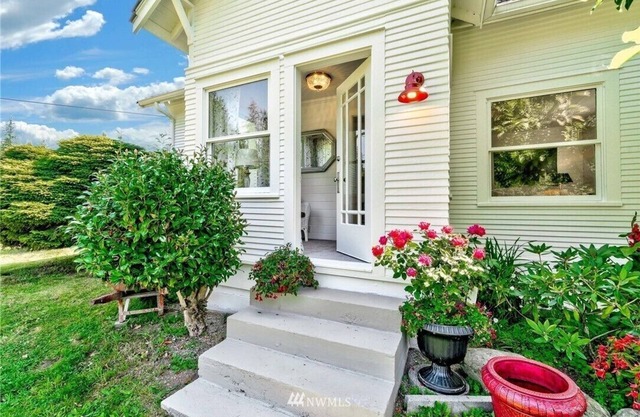Early 1900s Countryside Farm Stay