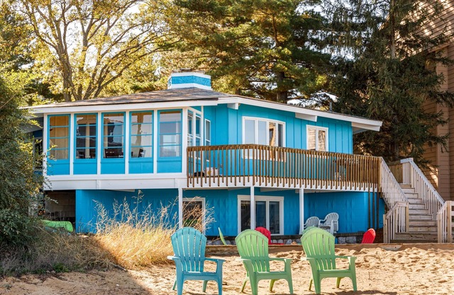 East Bay Escape | Private Beach | AC | Sunrise | Paradise |