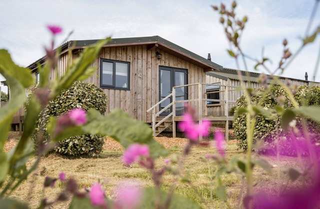 East Chalet @ Tapnell Farm