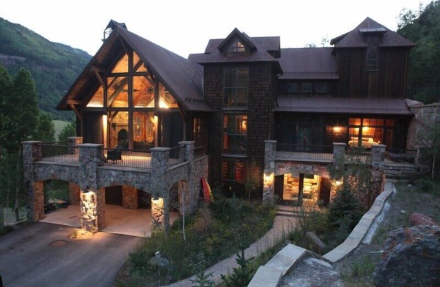 East End 5BR maison de luxe w / Views, Home Cinéma Rm, HOT TUB & Services GALORE!