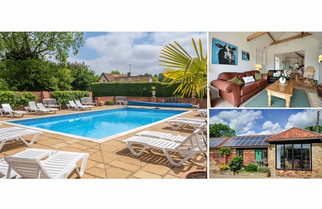 East Green Farm Cottages - The Granary - sleeps 6 guests in 3 bedrooms