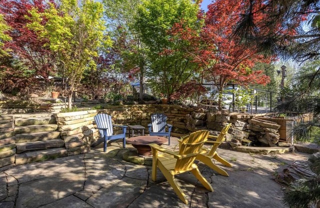 East Nashville Nature House! 3 bd/2.5ba! 1.2 mi to Downtown!City Skyline VIEWS!