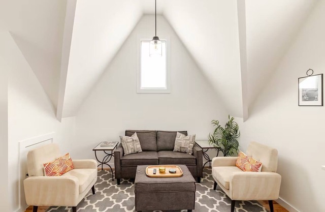 Renovated Historic East Nashville Craftsman-Walk to 5 Points!
