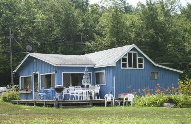 Waterfront Summer Cottage, Big Pond, East Otis, MA