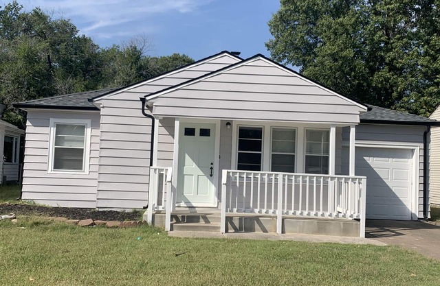 East Side 2BR - 1 BA Newly Remodeled Home