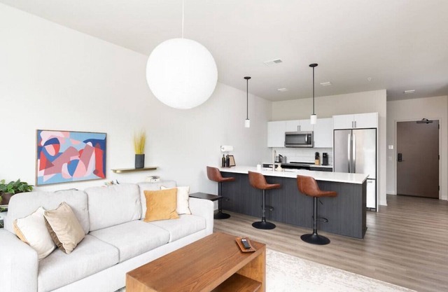 Flexhome East Side 1BR E3 - BradySt+Balcony+Lounge