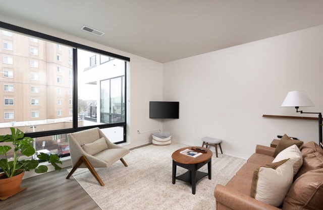 Flexhome East Side 1BR E6 - BradySt+Balcony+Lounge