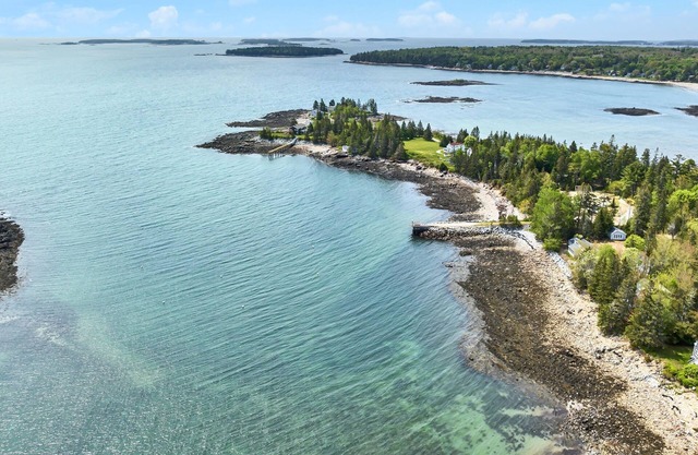 East unit in Ocean View Duplex with Walk to Crescent Beach