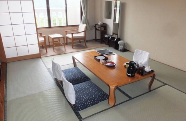 East Wing Japanesestyle room 10 tatami mats v / Minamitsurugun Yamanashi