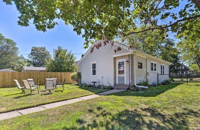 NEW! Eau Claire Home w/ Fire Pit < 2 Mi to Dtwn!
