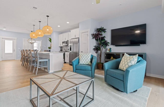 Ebb Tide 3 Bedroom at Cambridge Cove with Private Hot Tub!