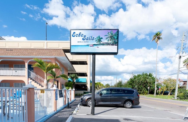 Echo Sails Motel