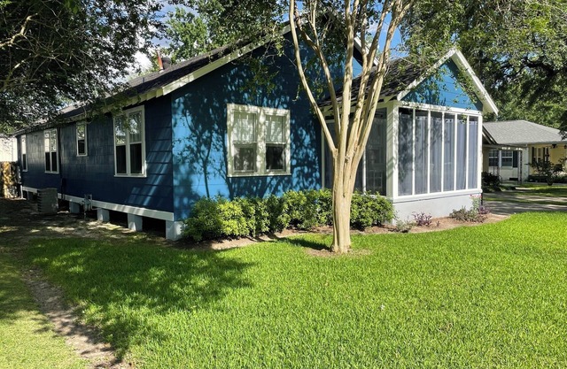 Eclectic 3-bedroom home in exciting MidCity filled with local art!