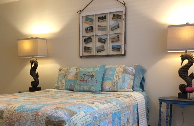 Cottage éclectique près de la plage!
