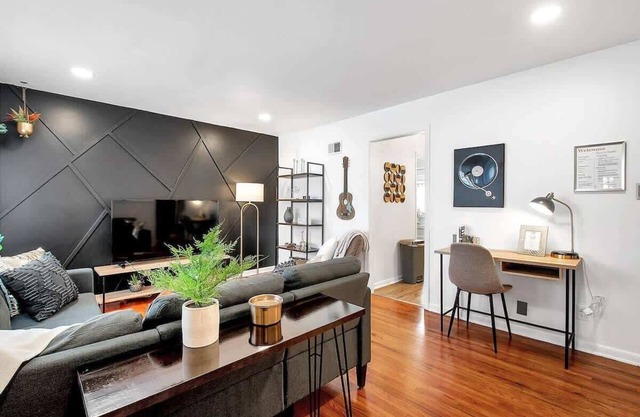 Eclectic Escape - Cute and Cozy - King