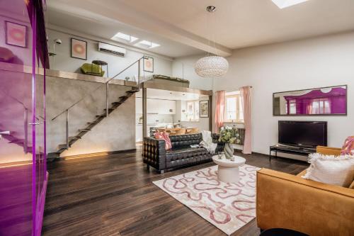 Eclectic Violet - LoftAffair