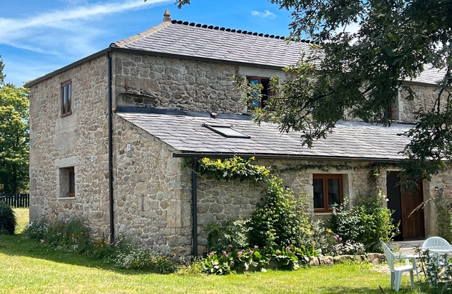Maison de campagne "Casa Rural Ecologica The Land Of Eve" avec jardin privé et Wi-Fi