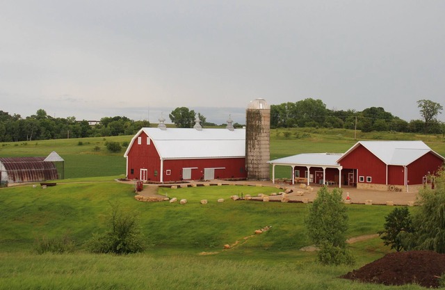 Juste ouvert! Eco-Friendly / Sustainable WhiteOakSavanna Events Farm and Sanctuary