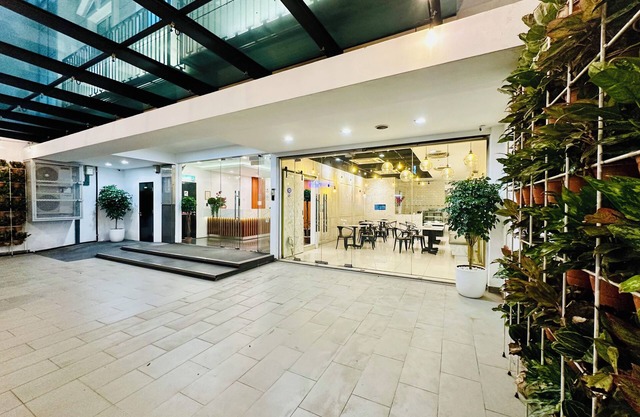 Eco Roomy Hotel