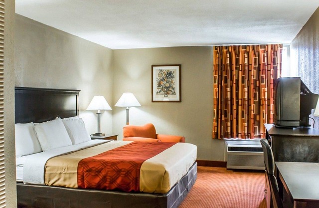 Econo Lodge Burlington I-40