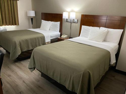 Econo Lodge Cartersville-Emerson Lake Point