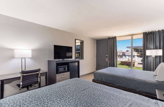 Econo Lodge Cave City