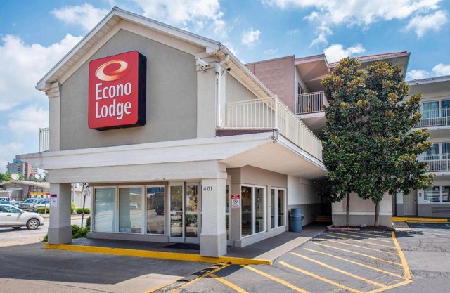 Econo Lodge Louisville Downtown