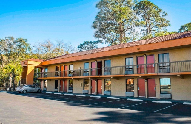 Econo Lodge Panama City