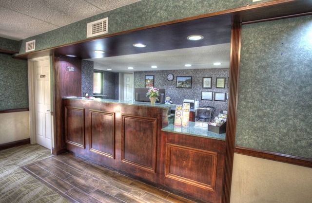 Budgetel Inn and Suites Plus