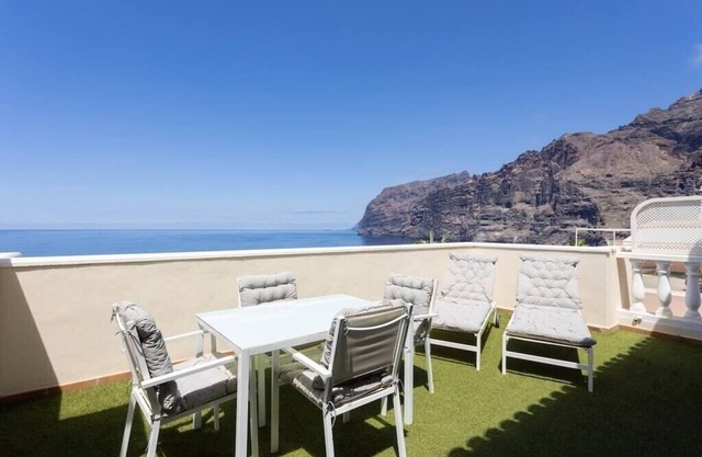 EDEN RENTALS Fabuloso Atico con Vistas al Mar