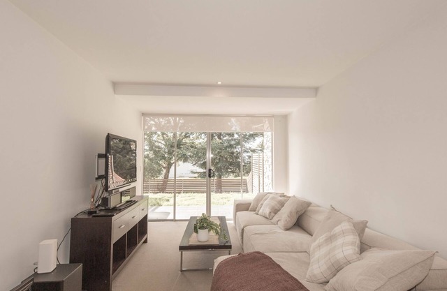 Edge - 2/16 Cyde Street